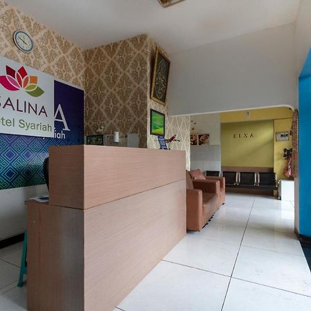 Spot On 2425 Salina Hotel Syariah 诗都阿佐 外观 照片