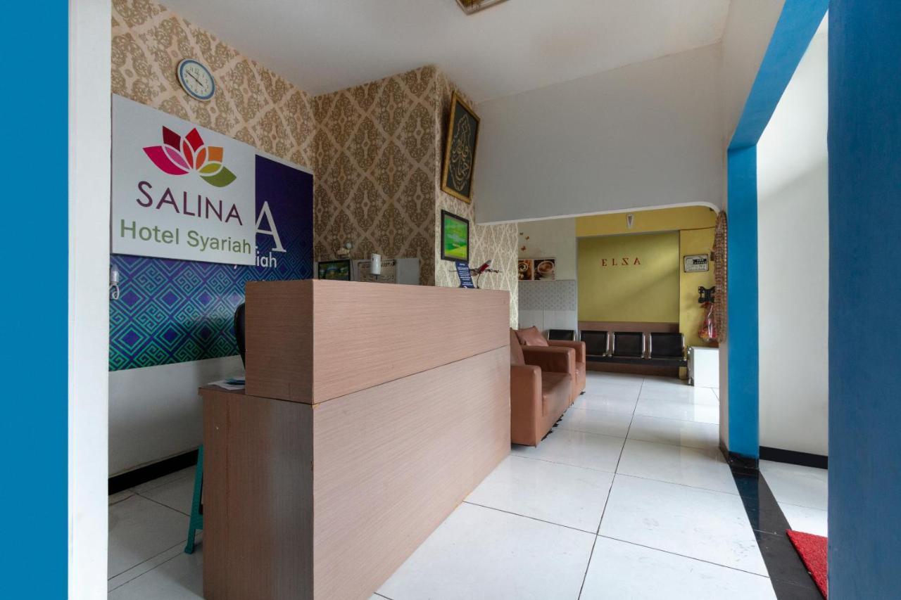 Spot On 2425 Salina Hotel Syariah 诗都阿佐 外观 照片